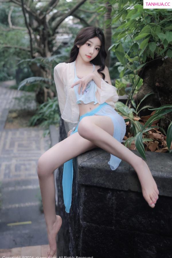   [XiuRen]高清写真图 2024.03.01 No.8168 桃妖夭 妩媚美腿第30张图片